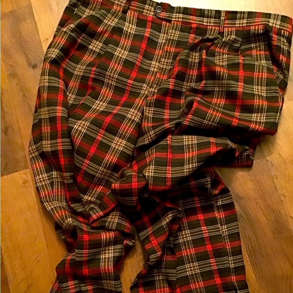 Men’s 247 Inc Plaid Slack